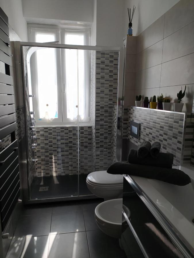 Ad Un Passo Dal Mare Apartman Savona Kültér fotó